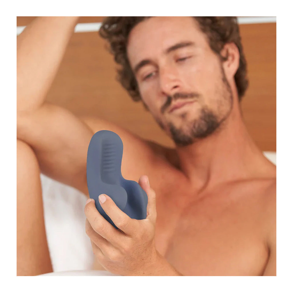 JimmyJane Astra Vibrating Masturbator