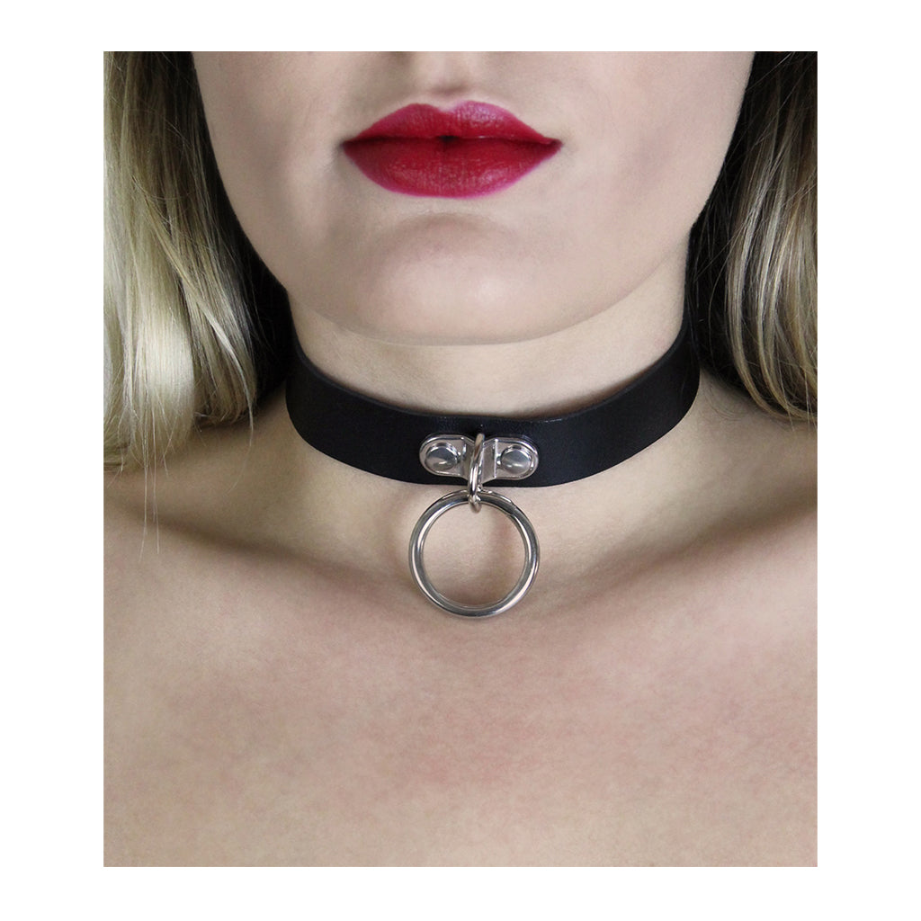 Love in Leather Centre Ring Faux Leather Collar