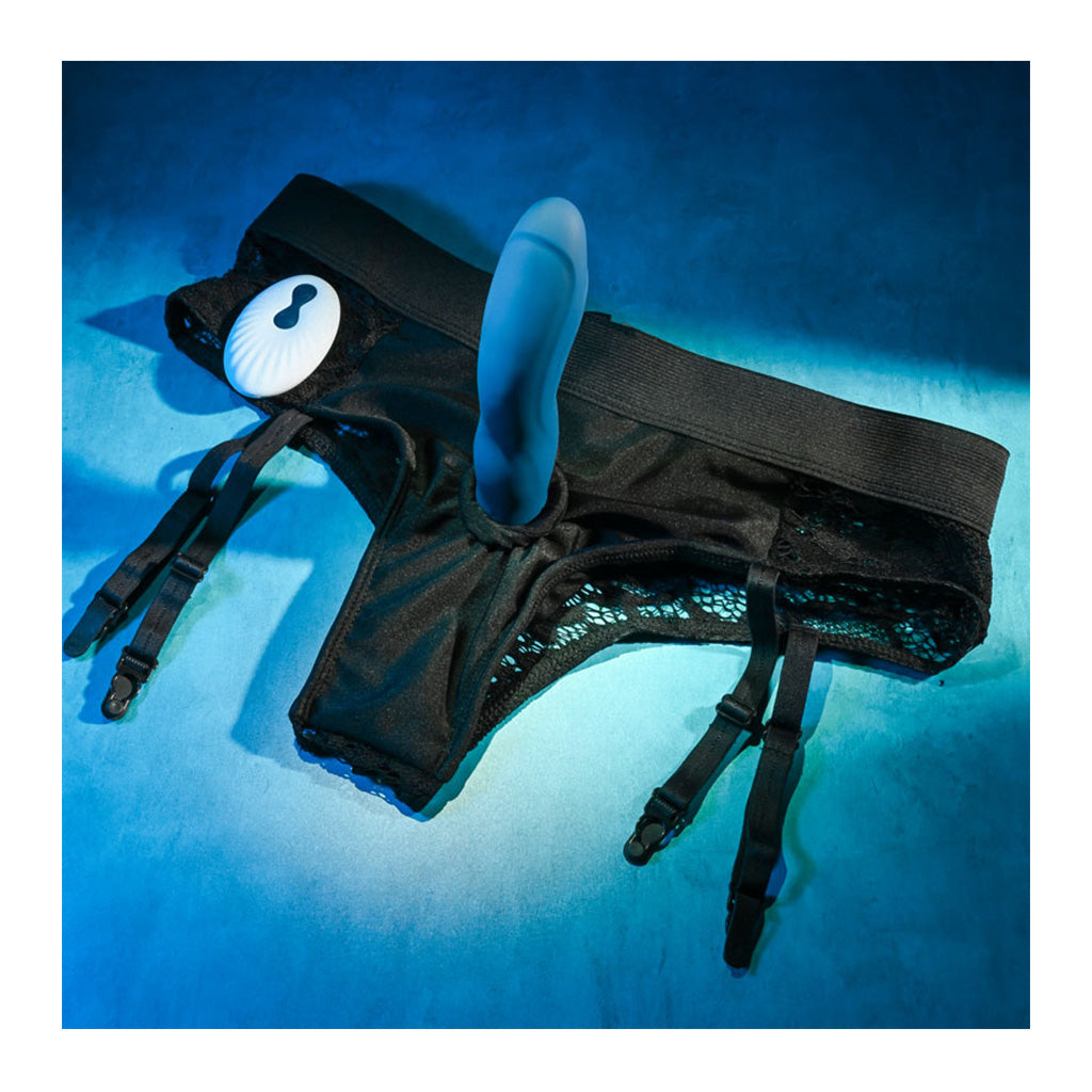 Gender X Snuggle Up Vibrating Dildo & Harness Set